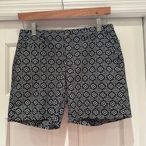Old Navy Women's Geometric Black and White Shorts